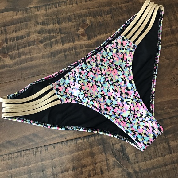 Victoria's Secret Other - Victoria’s Secret Bikini Bottoms Size M